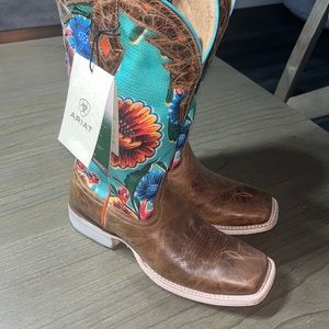 ARIAT teal floral boots! Absolutely gorgeous! NWT make an offer!